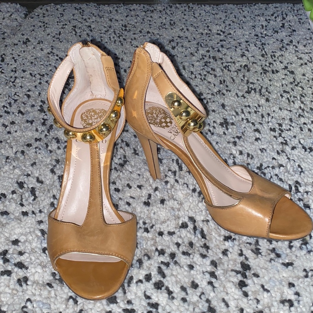 Vince Camuto camel tan leather heels 6.5